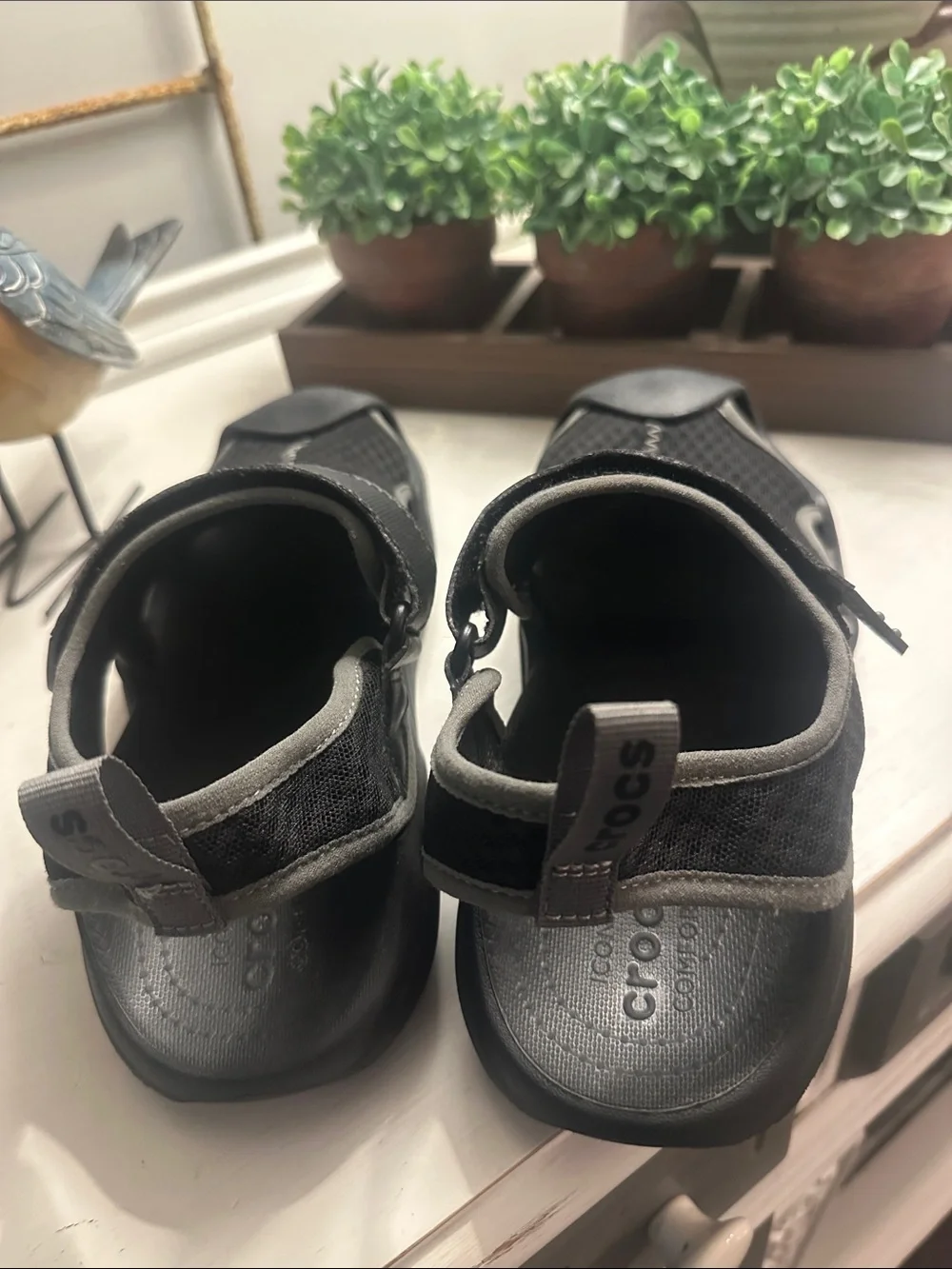 Men’s Crocs Water Shoes Sandals 9 - Picture 3 of 6